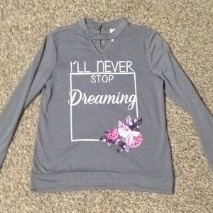 💜Super cute "I'll never stop dreaming" tee.💜